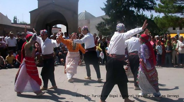 Nevşehir ve Hacıbektaş Belediyelerine İnanç Turizmi Ödülleri